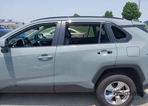 2021 Toyota Rav4 Xle из США, поврежденный, VIN 2T3W1RFV6MW152395